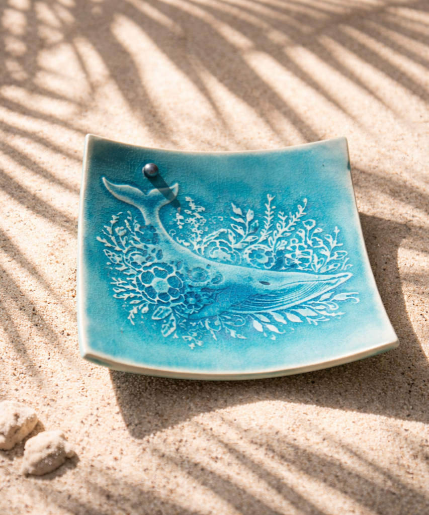 Plat en céramique avec perle de Tahiti